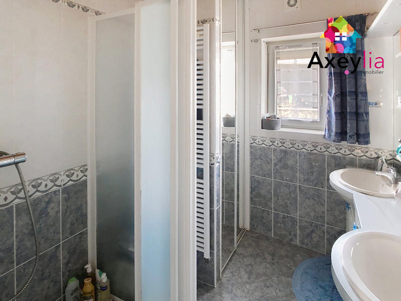 Maison - 121 m² - 7 pièces