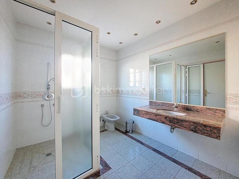 Villa - 161 m² - 7 pièces