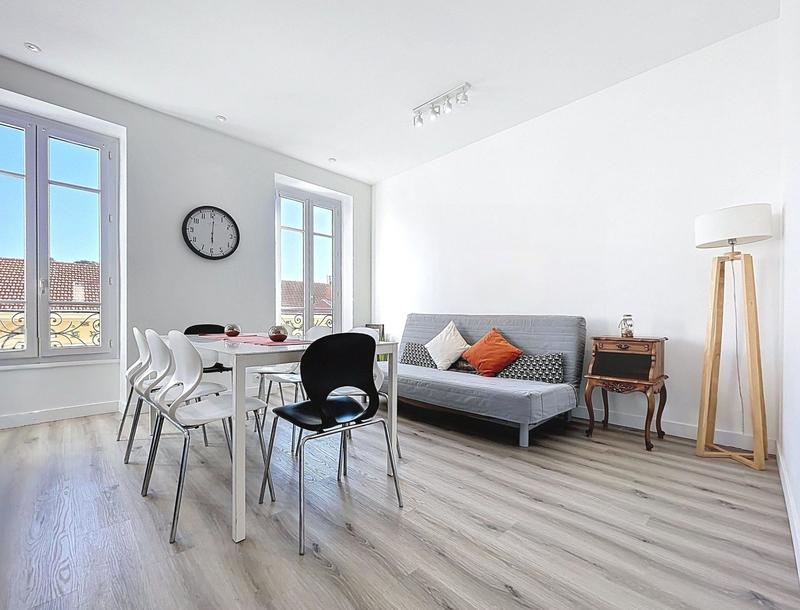 Appartement - 85 m² - 3 pièces