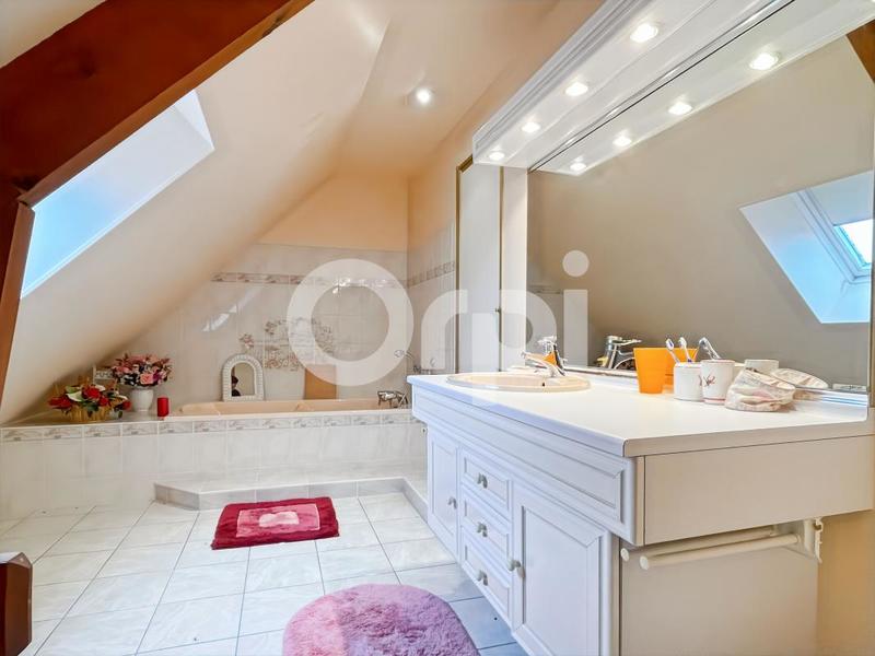 Maison - 216 m² - 6 pièces