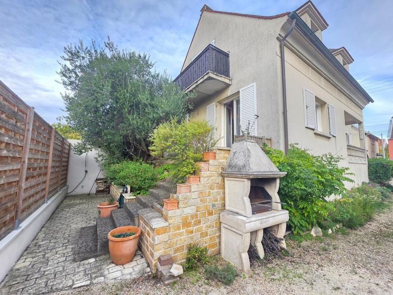 Maison - 138 m² - 4 pièces