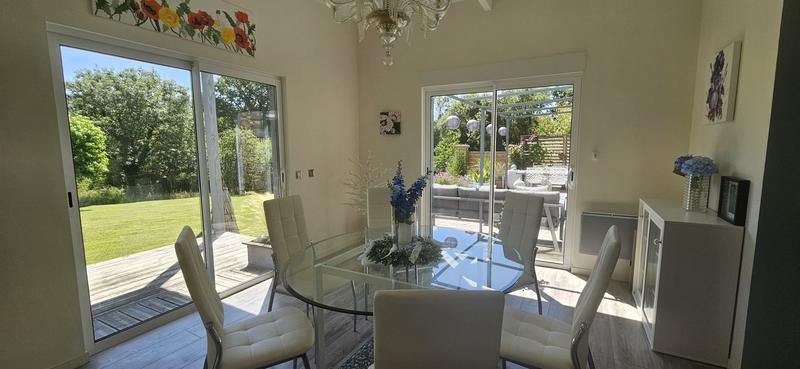 Maison - 220 m² - 5 pièces