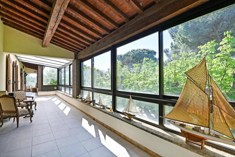 Maison - 229 m² - 6 pièces