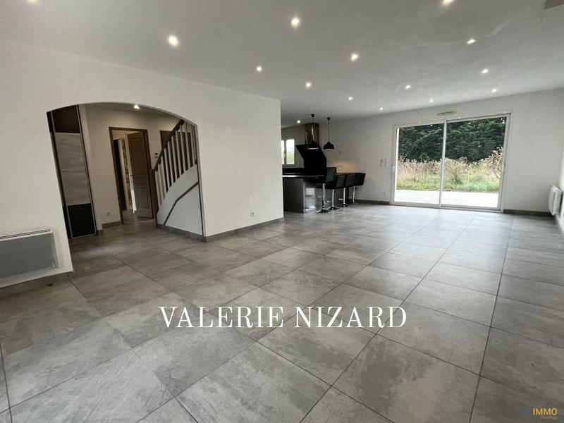 Maison traditionnelle - 171 m² - 7 pièces