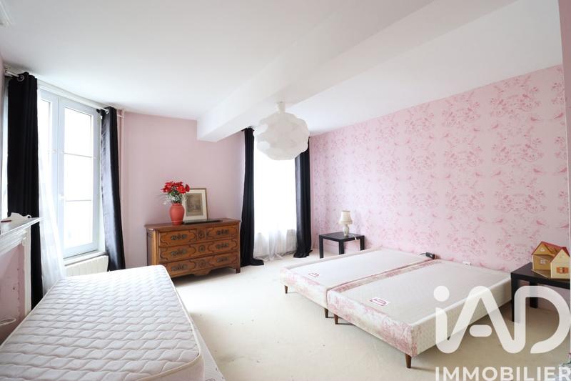 Maison - 310 m² - 12 pièces