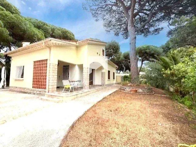 Maison - 96 m² - 7 pièces