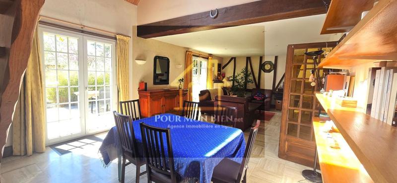 Propriété - 250 m² - 6 pièces