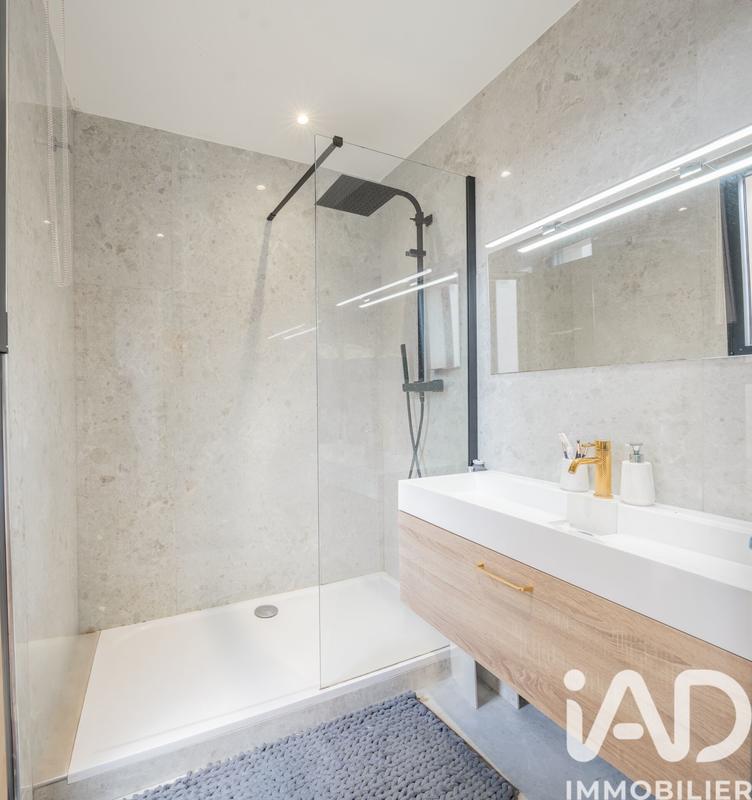 Maison - 194 m² - 7 pièces