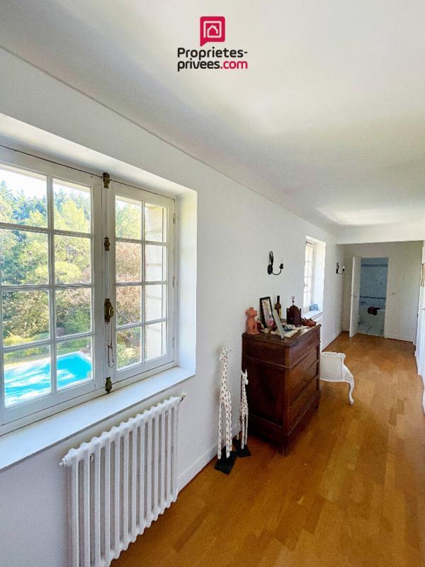 Propriété - 350 m² - 8 pièces