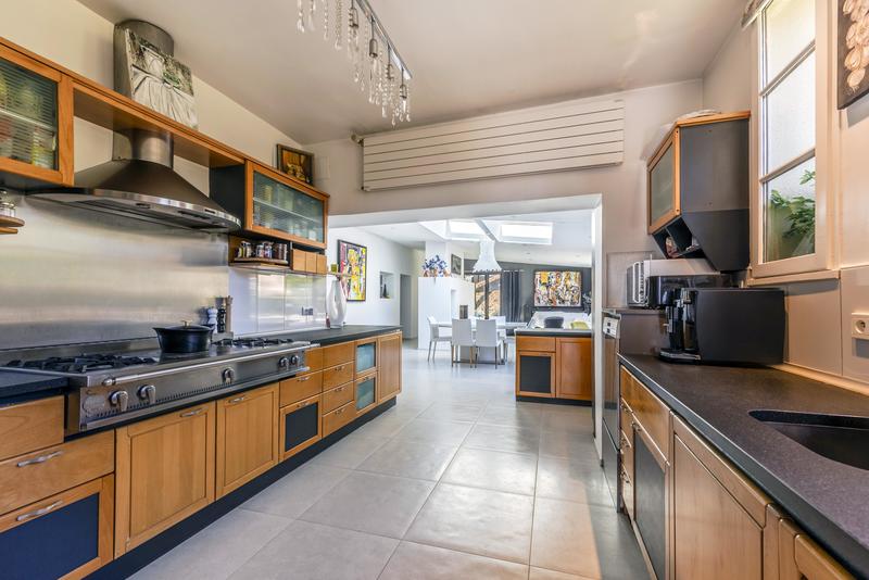 Maison de maîtres - 465 m² - 14 pièces