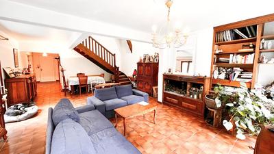 Maison - 165 m² - 7 pièces