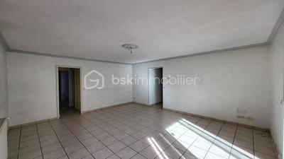 Appartement - 90 m² - 3 pièces