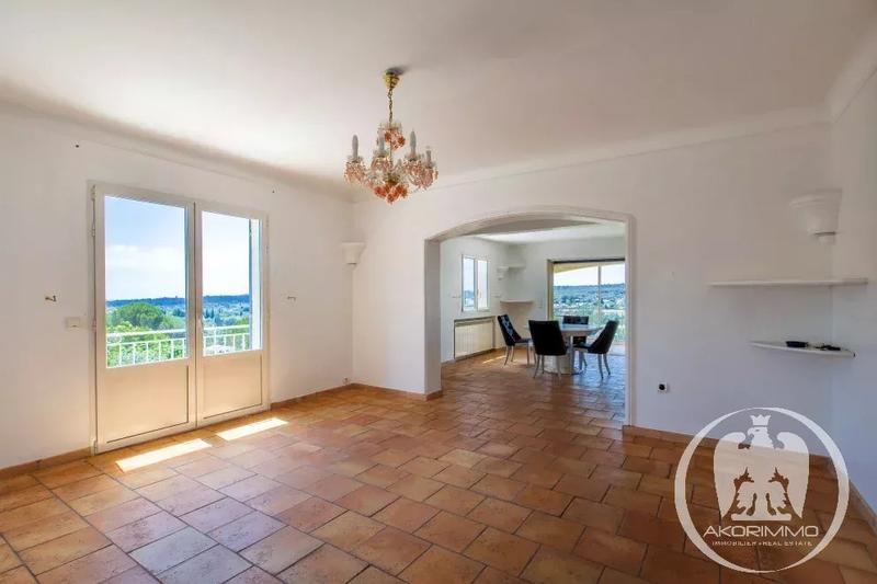 Villa - 181 m² - 7 pièces