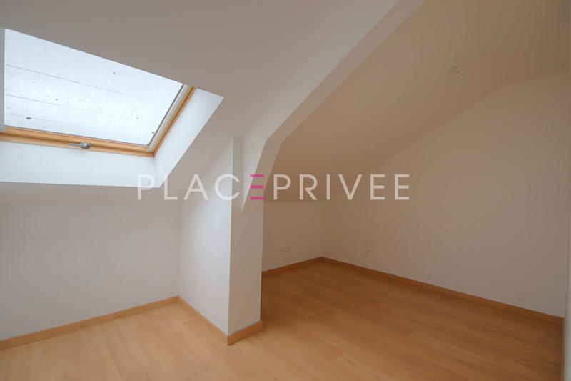 Appartement - 98 m² - 5 pièces