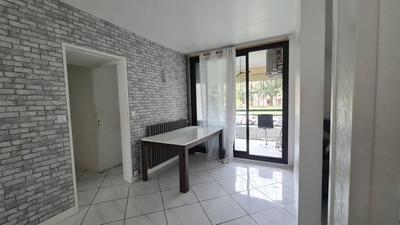 Appartement - 99 m² - 6 pièces