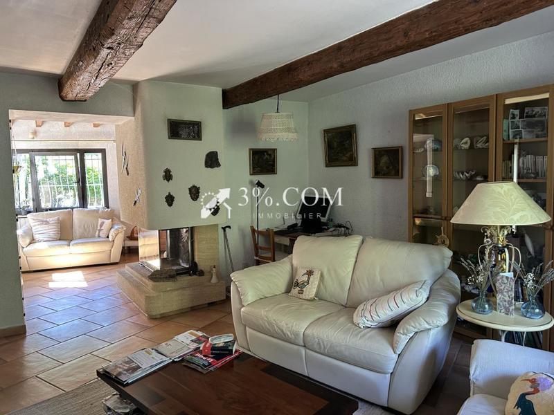 Mas - 242 m² - 9 pièces