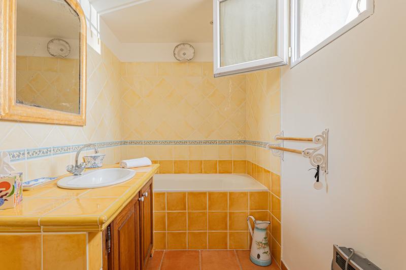 Maison ancienne - 245 m² - 7 pièces