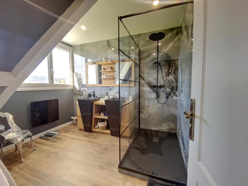 Villa - 332 m² - 8 pièces