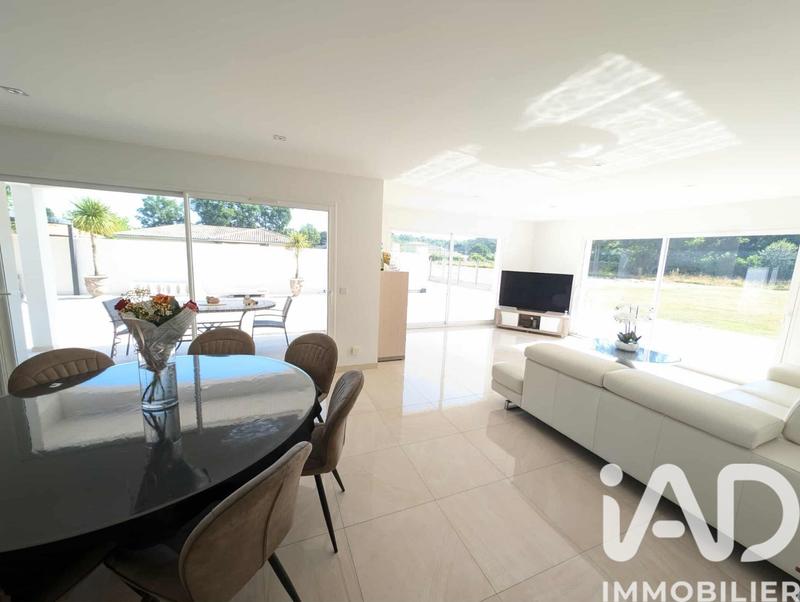 Maison - 147 m² - 5 pièces
