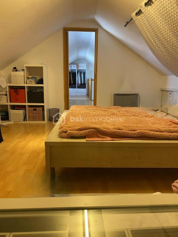 Maison traditionnelle - 107 m² - 7 pièces