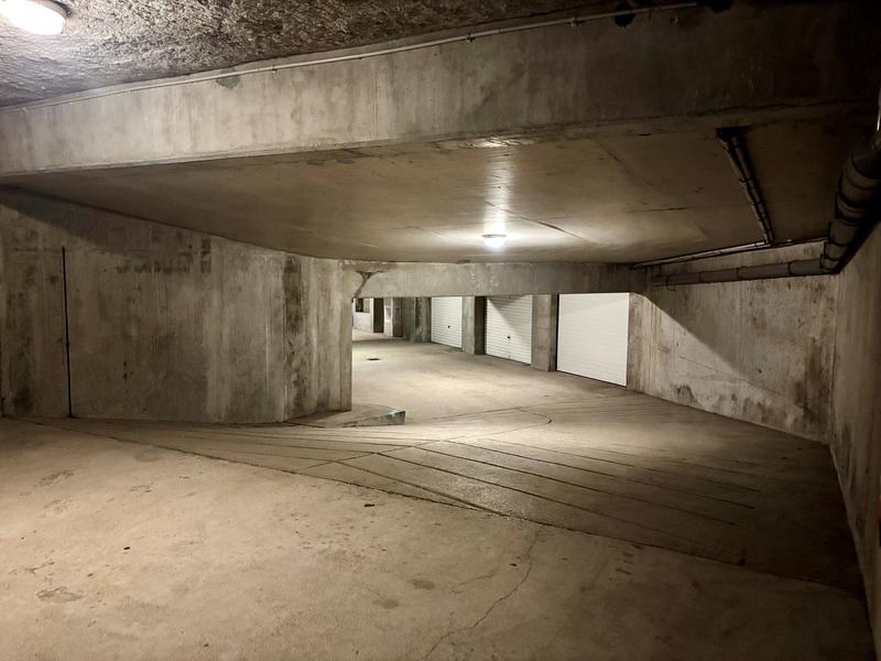 Parking / Garage - 14 m²
