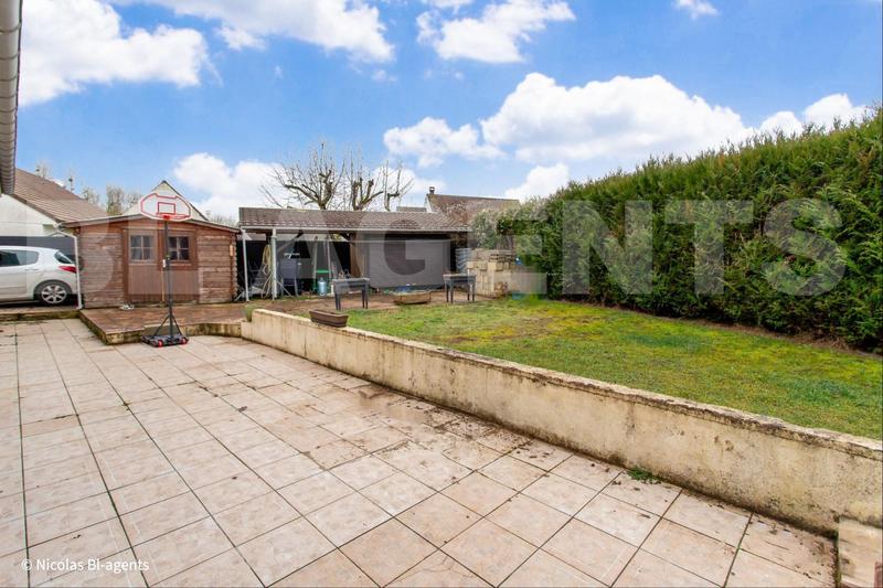 Pavillon - 90 m² - 5 pièces