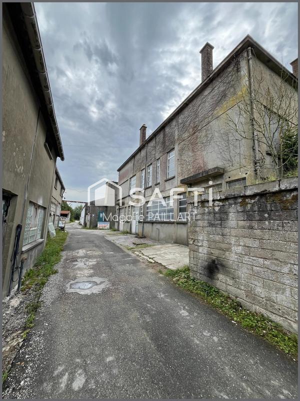 Local commercial - 6 606 m² - 95 pièces