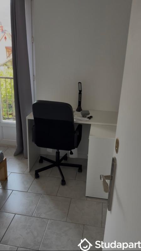 Chambre - 9 m² - 1 pièce