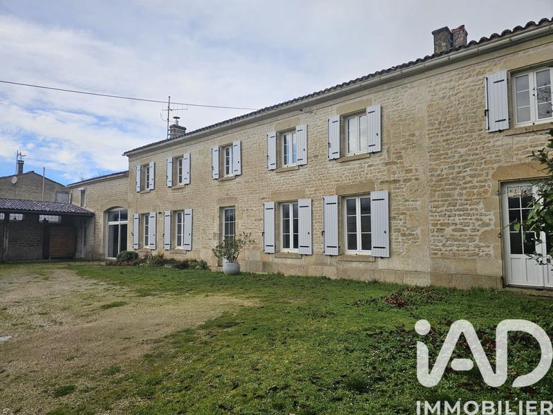 Maison - 314 m² - 12 pièces