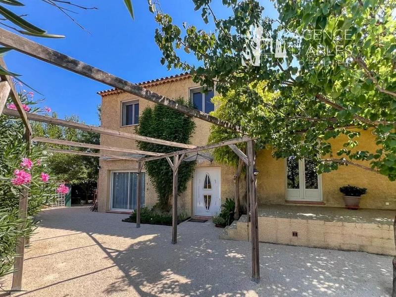 Maison - 157 m² - 7 pièces