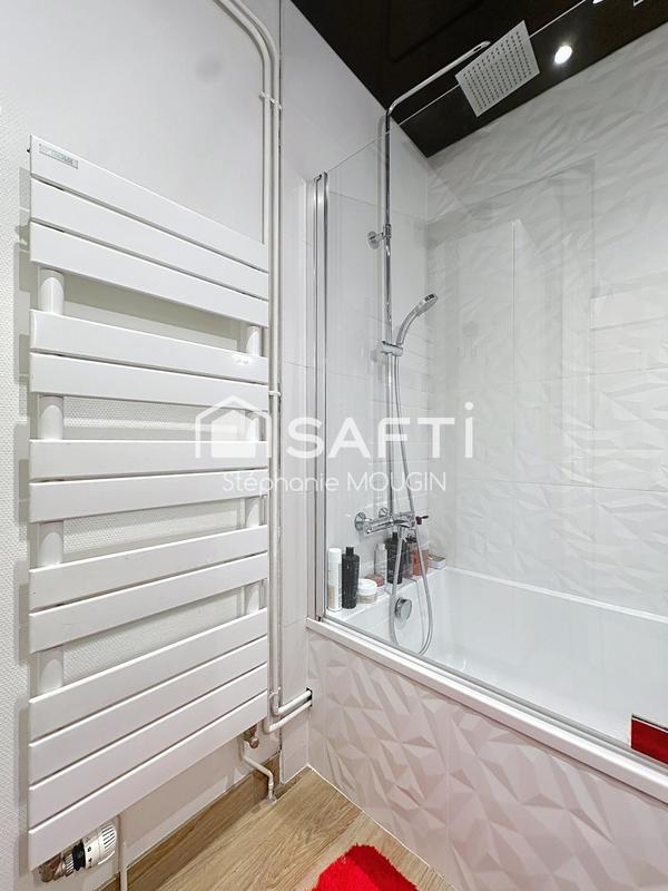 Appartement - 85 m² - 5 pièces