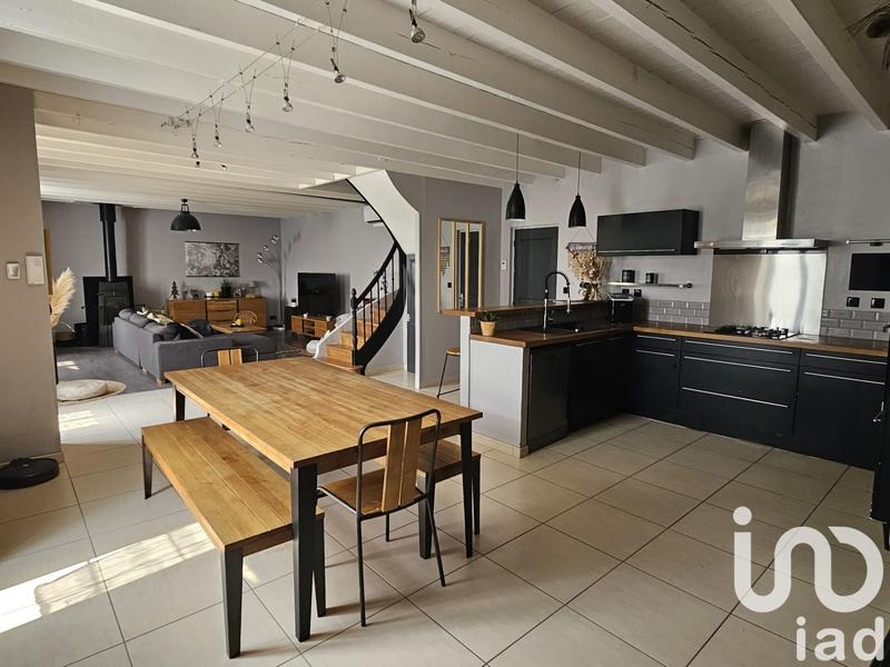 Maison - 287 m² - 8 pièces
