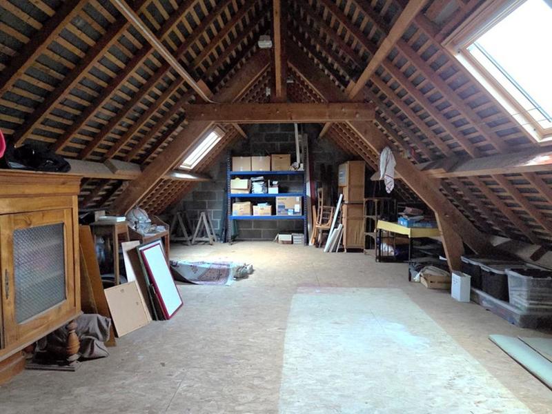 Pavillon - 150 m² - 7 pièces