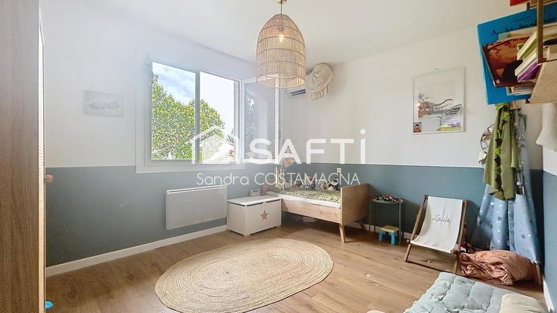 Maison - 180 m² - 8 pièces