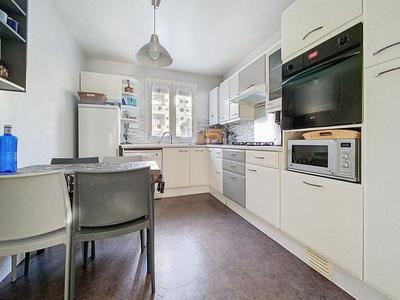 Maison - 87 m² - 4 pièces