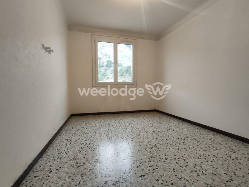 Appartement - 85 m² - 3 pièces