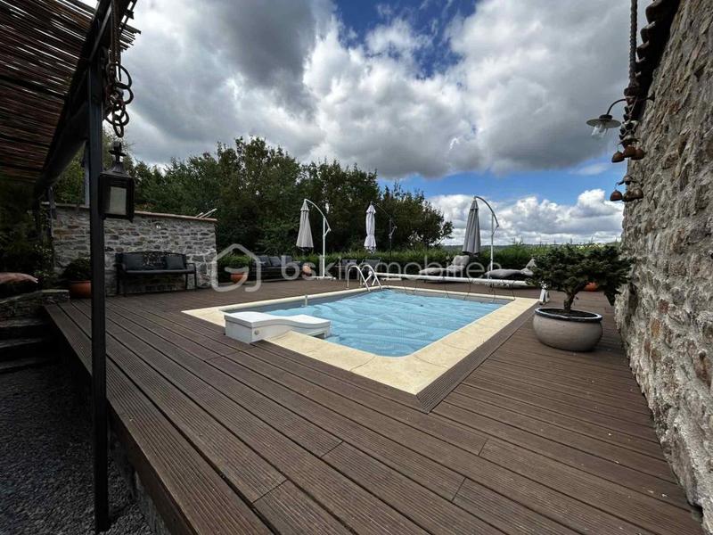 Maison en pierre - 88 m² - 4 pièces