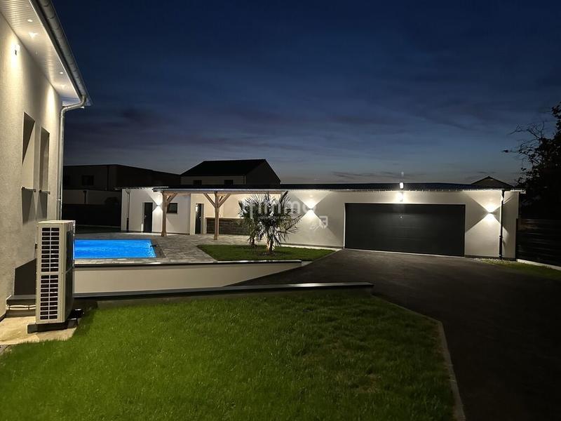 Maison - 183 m² - 6 pièces