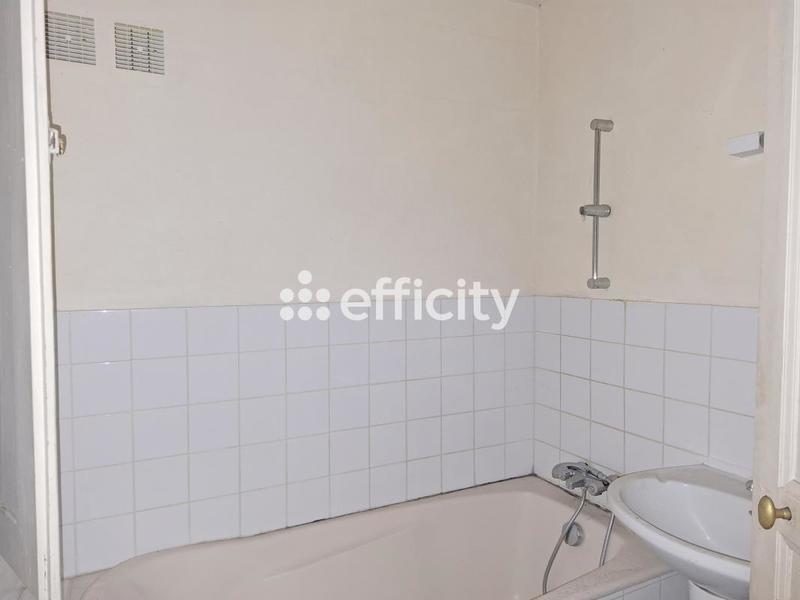 Maison - 153 m² - 9 pièces