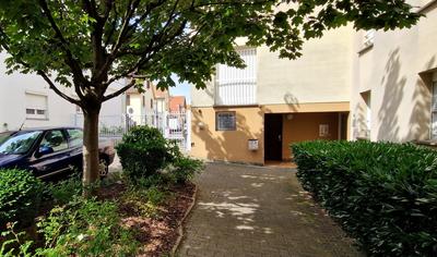 Local d'activités - 82 m² - 6 pièces