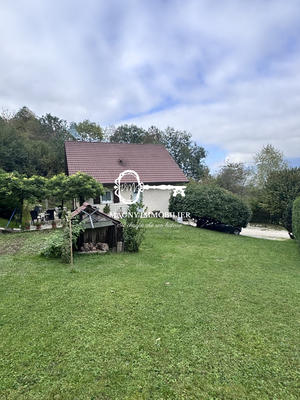 Maison traditionnelle - 100 m² - 4 pièces