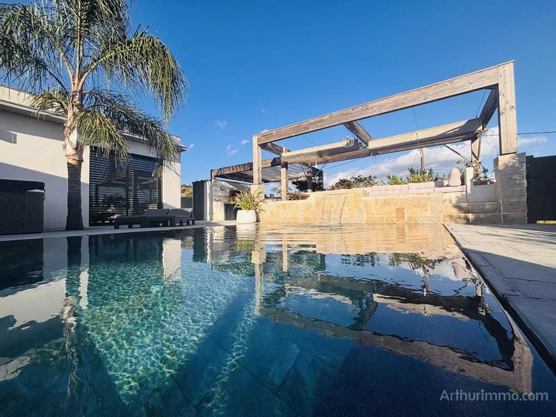 Maison - 143 m² - 5 pièces