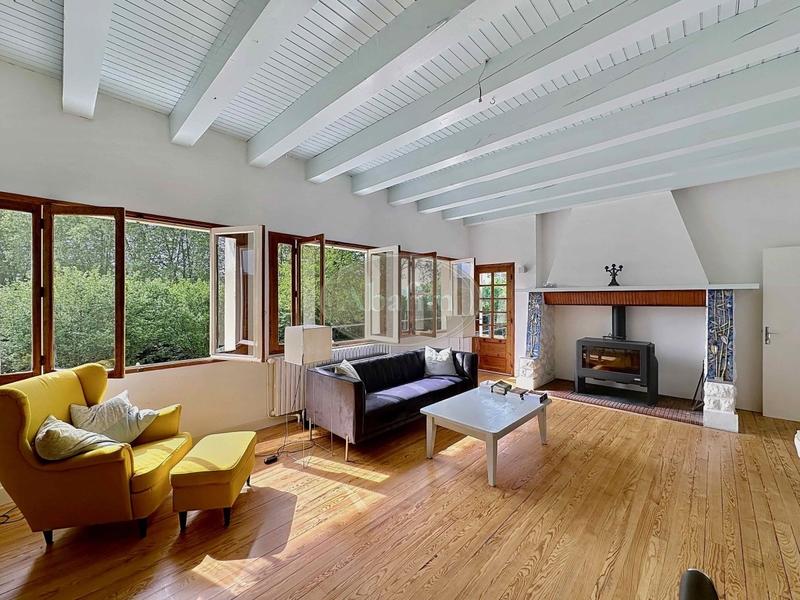 Maison - 180 m² - 7 pièces