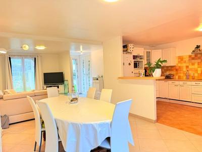 Maison - 98 m² - 5 pièces