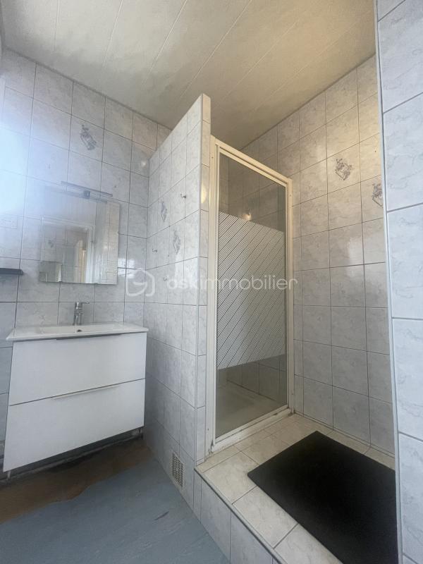 Appartement - 85 m² - 5 pièces