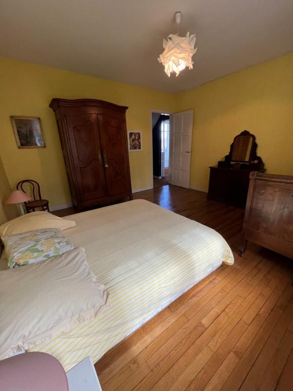 Propriété - 277 m² - 12 pièces