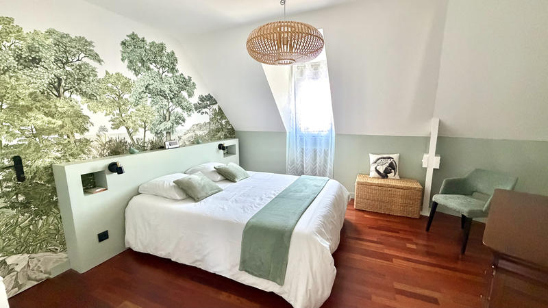 Maison - 111 m² - 7 pièces