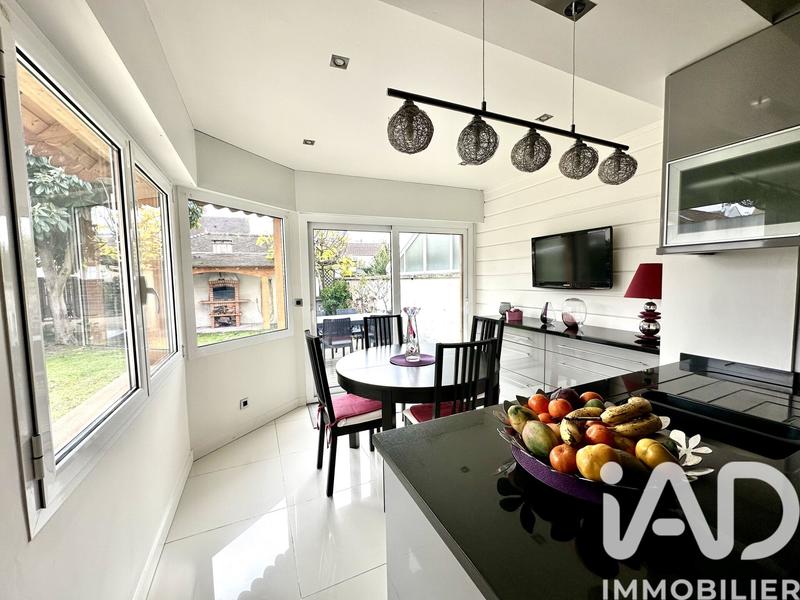 Maison - 110 m² - 7 pièces