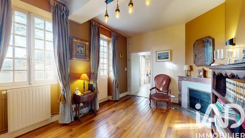 Maison - 185 m² - 8 pièces