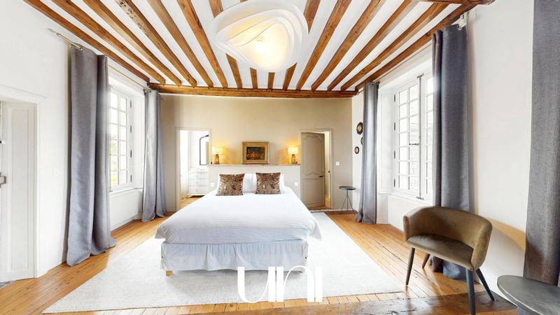 Maison - 300 m² - 9 pièces